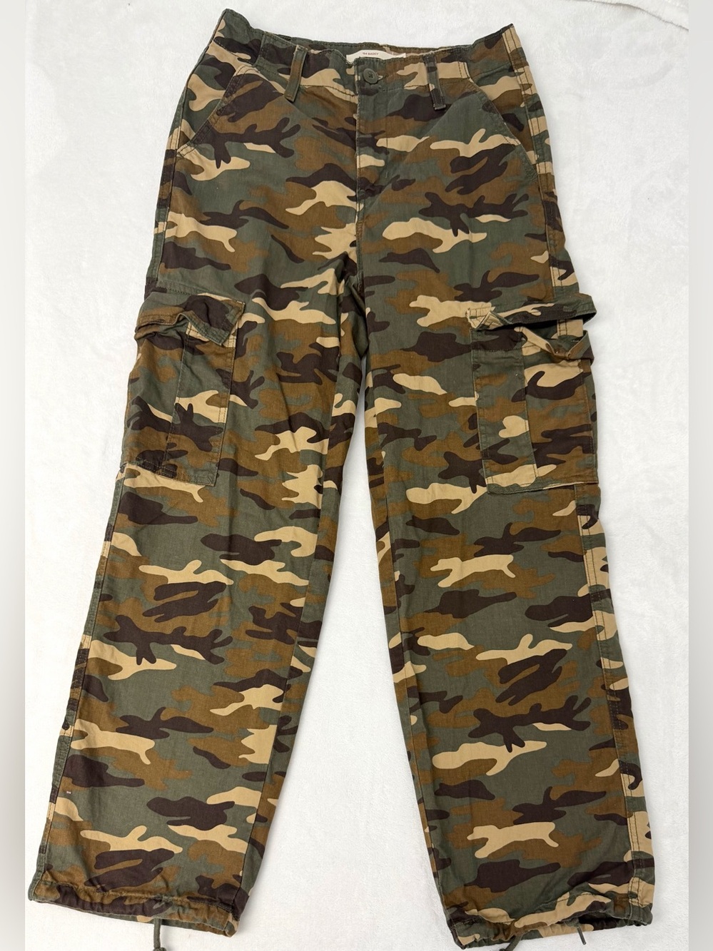 Levis 94 Baggy Cargo Pants Womens Size 25 Camo Camouflage Wide Leg Utility